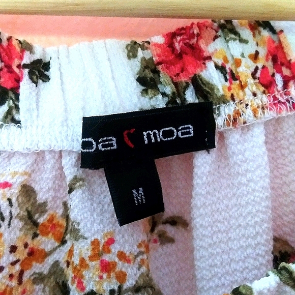 Moa Moa off the shoulder floral top - Picture 3 of 3